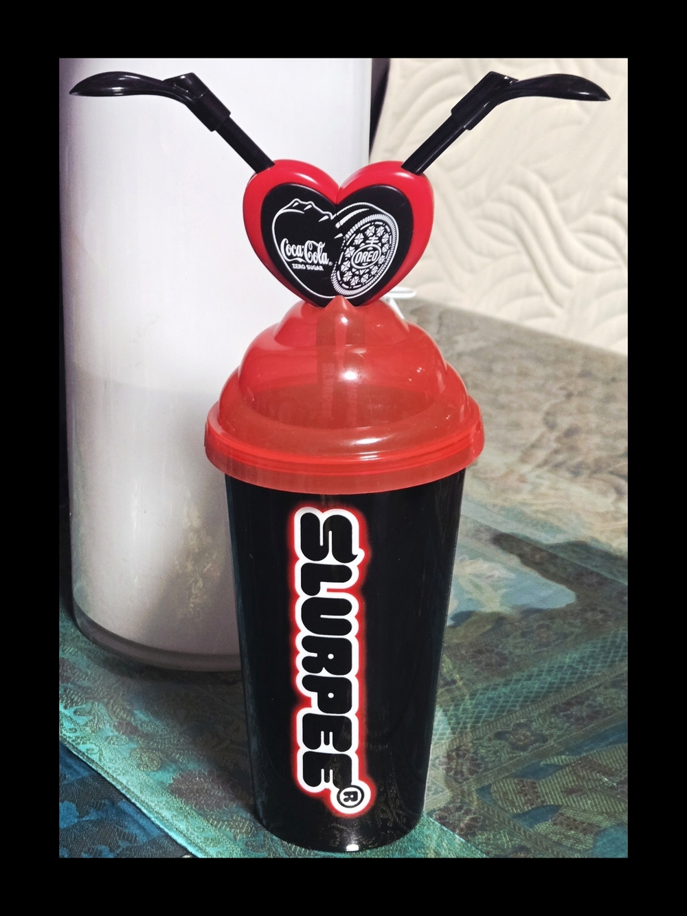 OREO COCA-COLA COLLECTORS SLURPEE CUP + LOVE STRAW
